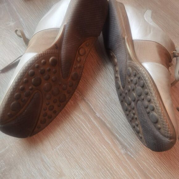 Gold Jeweled Leather Sneakers Runners Mesh Bling 90s - Picture 4 of 7